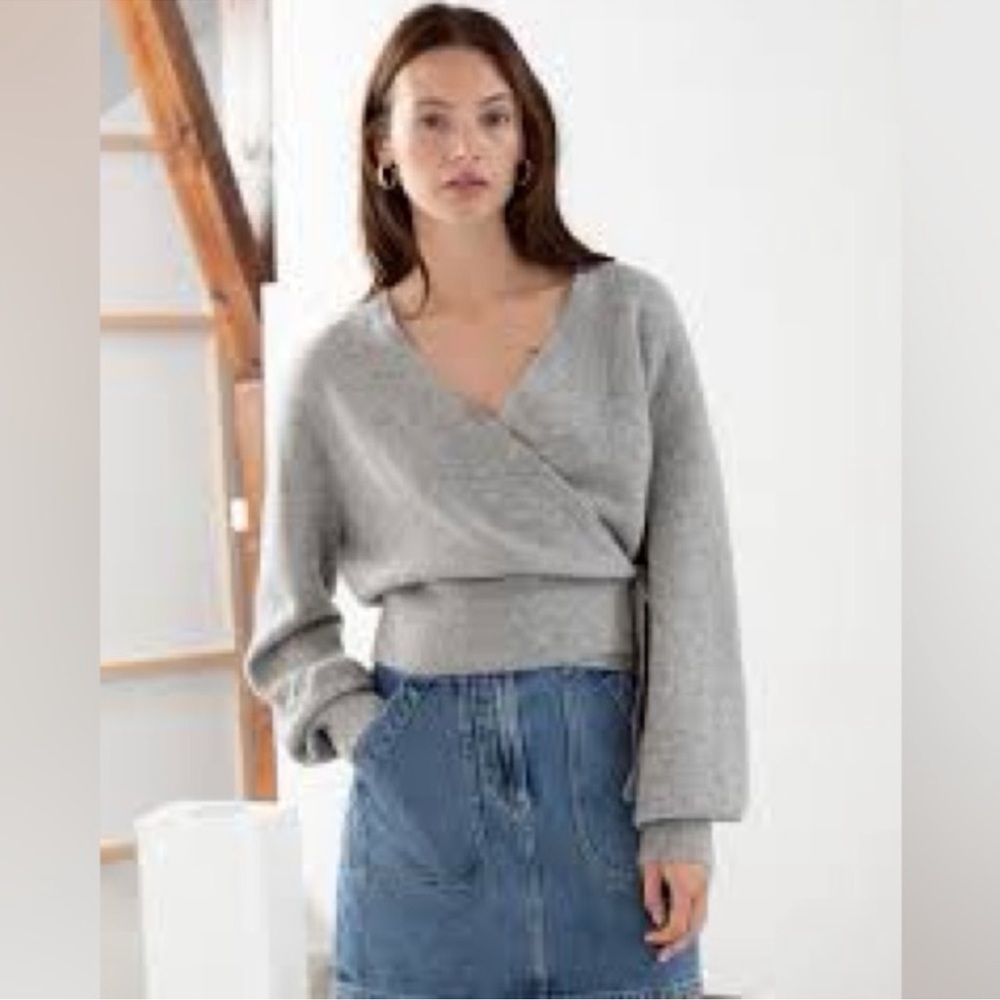 & Other Stories Light Gray V-Neck Sweater